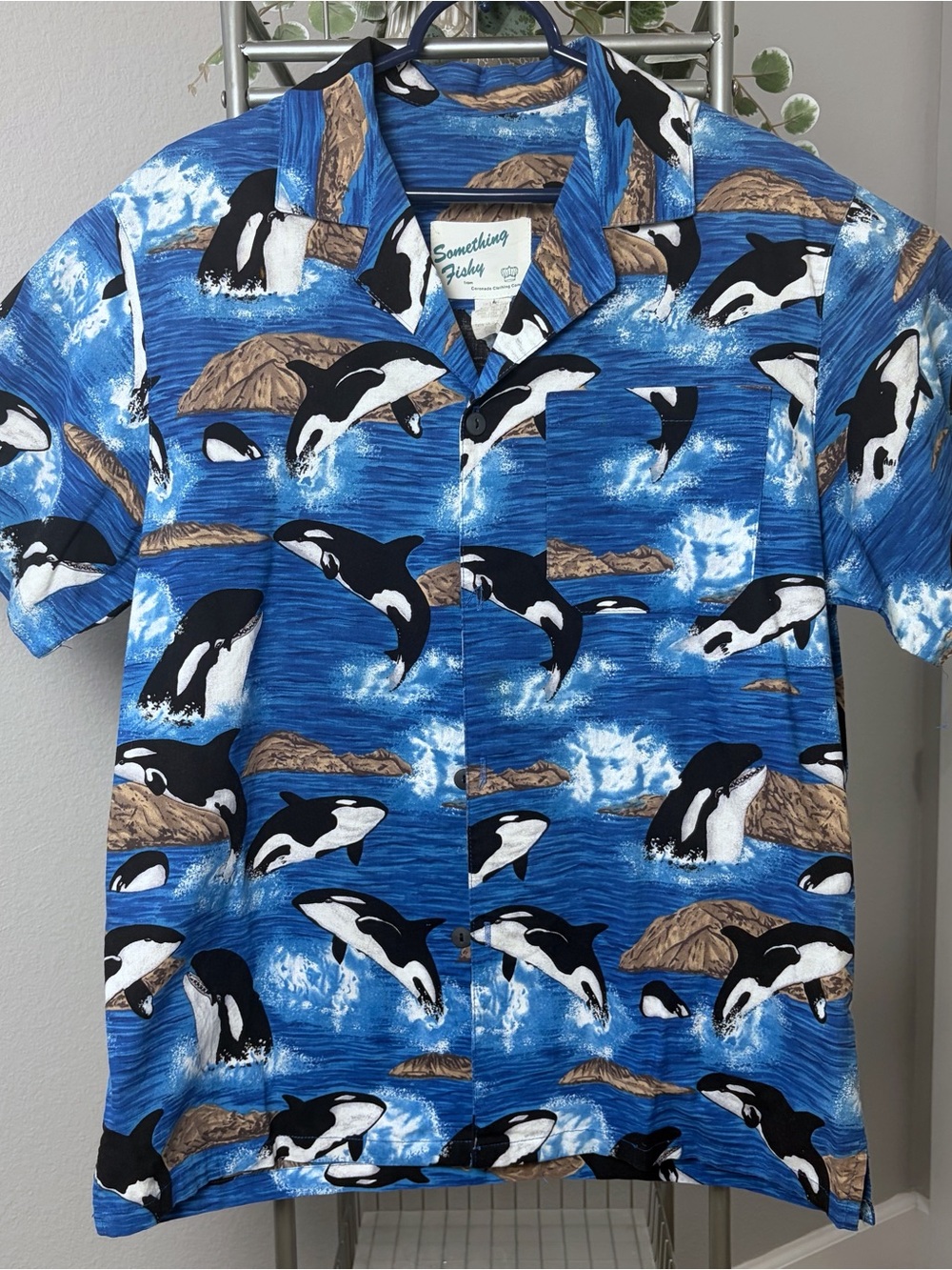 Vintage Orca Whale Print Button Up Shirt Made in USA Men’s Size L Aloha Ocean